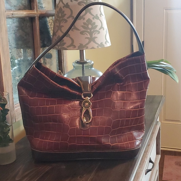Dooney & Bourke Handbags - 🌴 Dooney & Bourke Croco Hobo Conyac